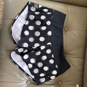 Oiselle polka dot Roga shorts